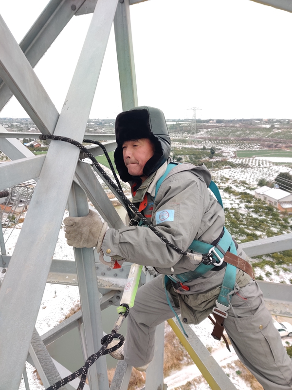 迎风战雪，紧急抢修±500千伏宜华线